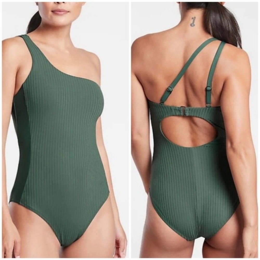 Athleta One-Houlder One Piece Swimsuit Sz M Like New!!!